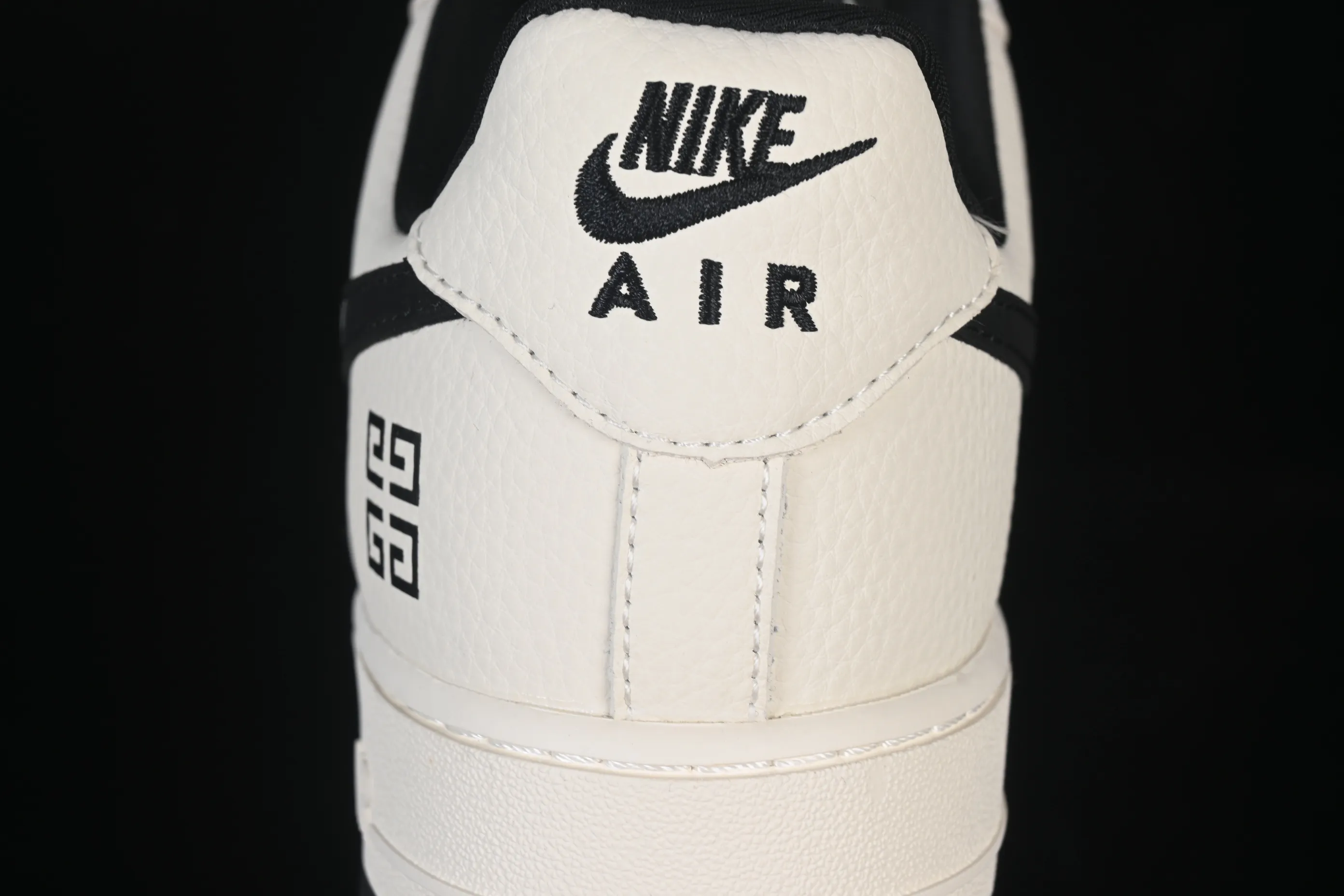 All categories Nk Air Force 1 Air Force series Nk Air Force 1 Low Air Force low-top Nike Air Force 1'07 Low Givenchy co-branded printed beige black hook Air Force 1 low-top casual sneakers KJ1688-021